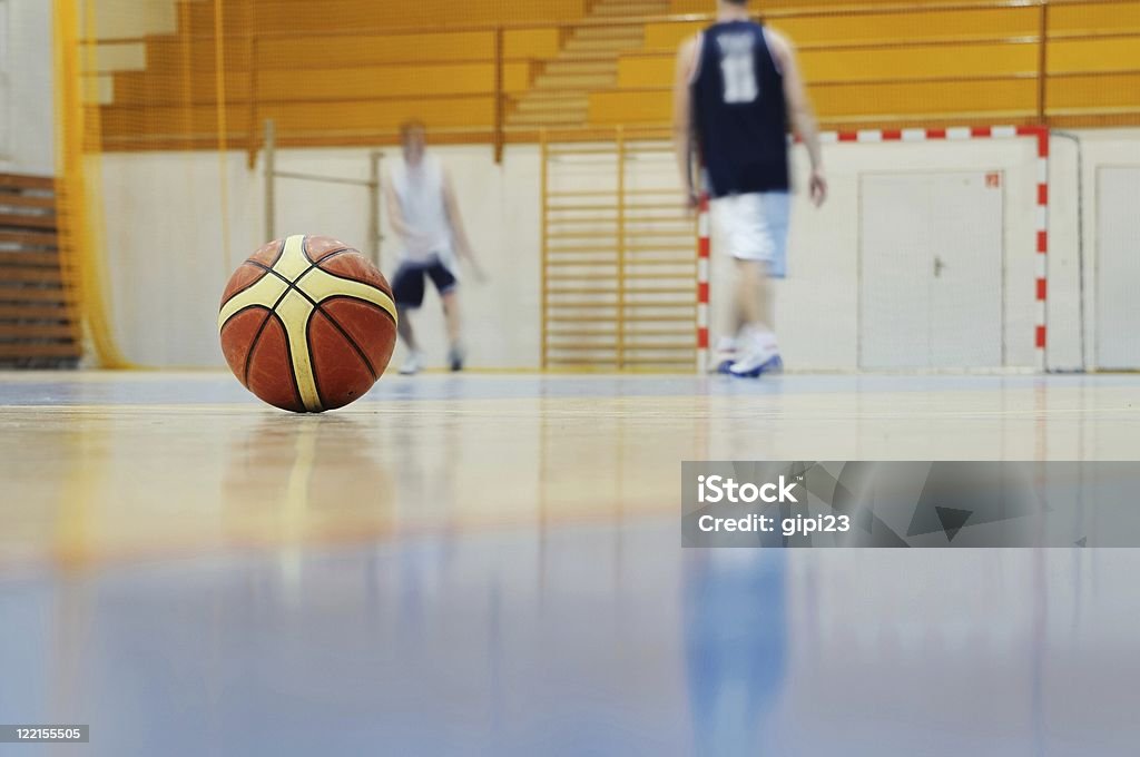 Allenamento di basket - Foto stock royalty-free di Stadio