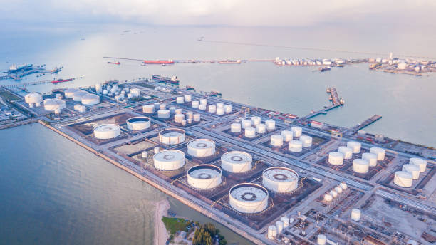 istock Oil and gas refinery industry zone 1221627464