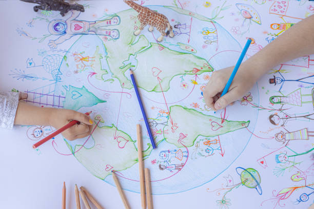 istock Children's drawing of planet Earth 1221646643