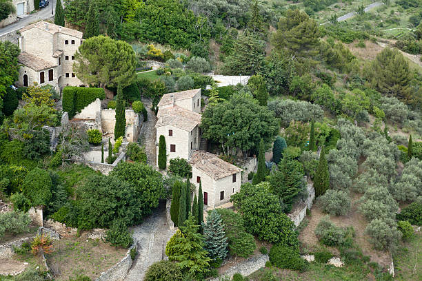 istock Houses in Gordes 122165895
