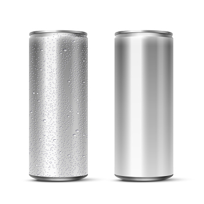 Vector 3D realistic aluminum cans with and without water drops isolated on white background. Empty mockup for beer, alcohol, soda, energy drink. Advertising and presentation design element.
