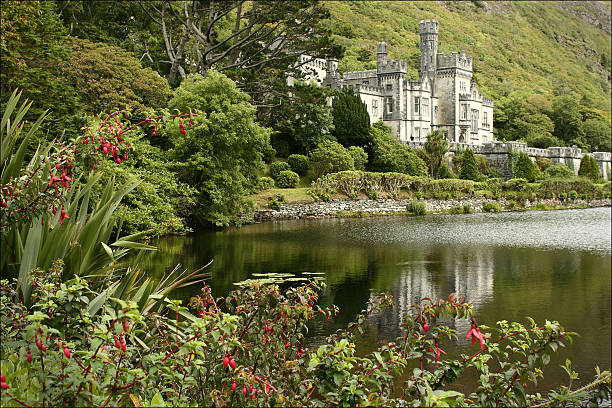 istock Kylemore Abbey, Connemara, Ireland 122174563
