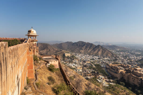 istock Jaigarh fort wall, aerial view, Jaipur, India 1221795596