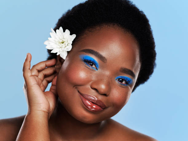 istock Flowers look cute on me, don't you think? 1221804051