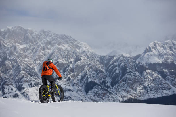 istock Winter Fat Bike Ride 1221872464