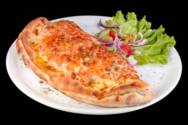 пицца кальцоне - pizza pastry crust stuffed cheese стоковые фото и изображения