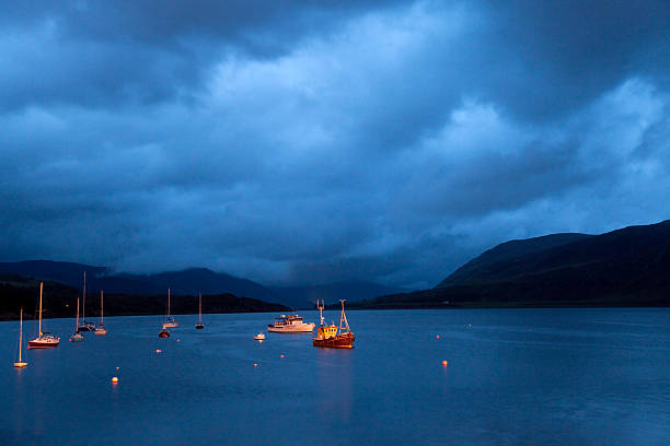 Cтоковое фото Шотландский Лох с лодки на ночь