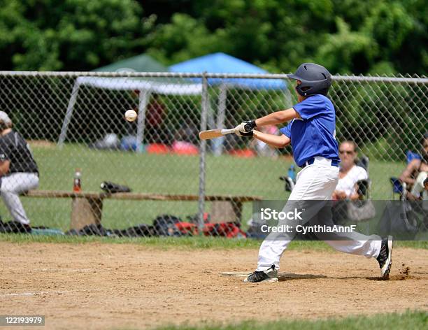 Lega Giovanile Di Baseball - Fotografie stock e altre immagini di Baseball - Baseball, Palla da baseball, Bambino
