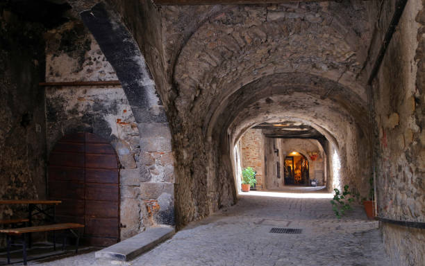 Santo Stefano di Sessanio is a pitoresque hill town in the province of L'Aquila in the Abruzzo region of southern Italy. - fotografia de stock