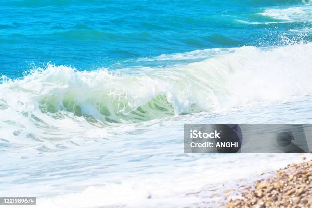 Phong Cảnh Biển Đẹp Như Tranh Vẽ Sóng Bọt Trắng Sóng Tự Nhiên Và Bãi Biển  Hình ảnh Sẵn có - Tải xuống Hình ảnh Ngay bây giờ - iStock