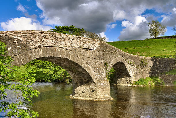 istock Crook of Lune Bridge 122201725
