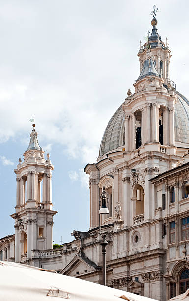 Su Roma: Chiesa di Sant'Agnese in Agone in Agone, Piazza Navona Piazza, Italia - foto stock