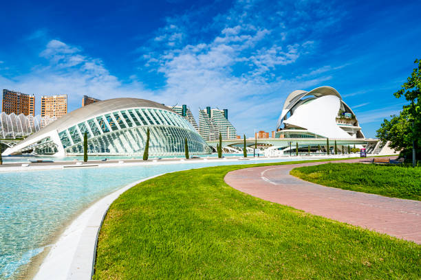 city of arts and sciences, à valence - valencia province valencia european culture ciutat de les arts i les ciencies photos et images de collection