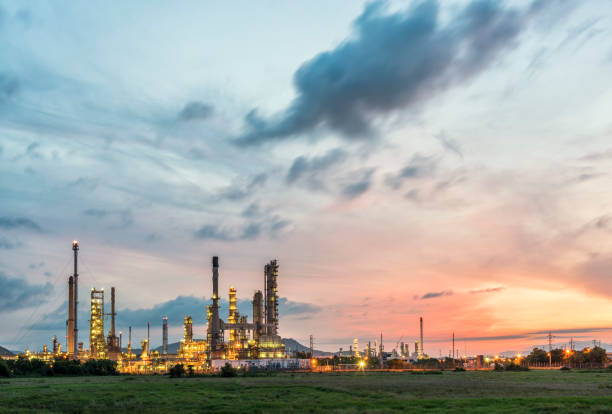 istock Oil refinery at sunrise 1222029015
