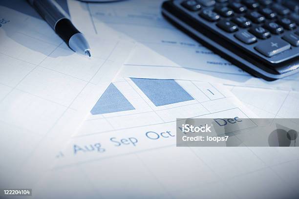 Tema Finanziario - Fotografie stock e altre immagini di Affari - Affari, Ambientazione interna, Avventura