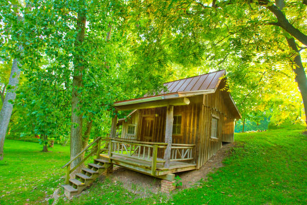 istock Old Cabin-Carrol County Indiana 1222076580