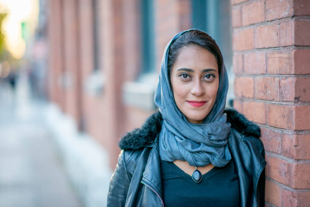 istock Islamic woman outside 1222117008