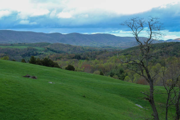istock Scenic Appalachian mountain farm views 1222120244