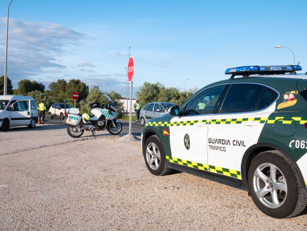 controle policial na saída de madri - ticket control - fotografias e filmes do acervo