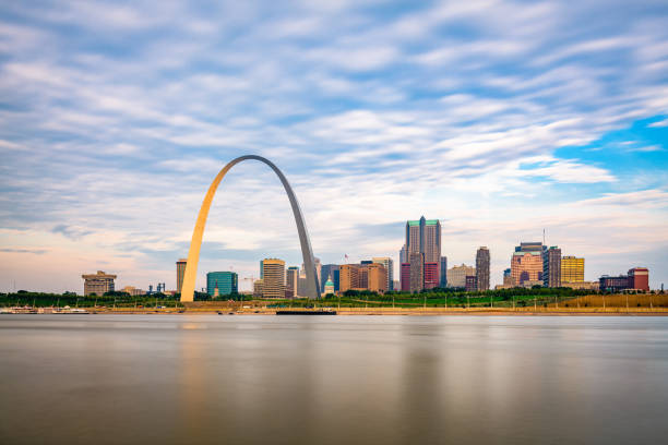 istock St. Louis, Missouri, USA Skyline 1222213842