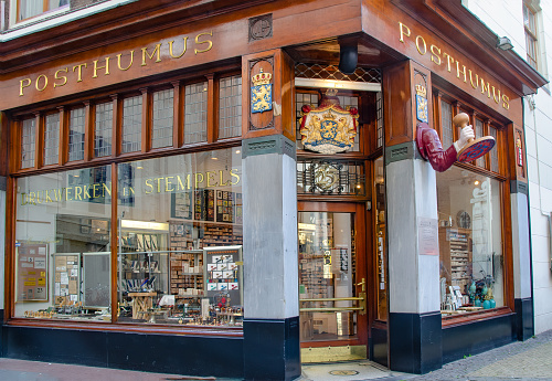 Established in the center of Amsterdam since 1865, the Posthumuswinkel is a specialty store in stamps and classic printing