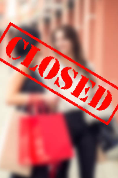 istock Word CLOSED in shopping mall. 1222230528