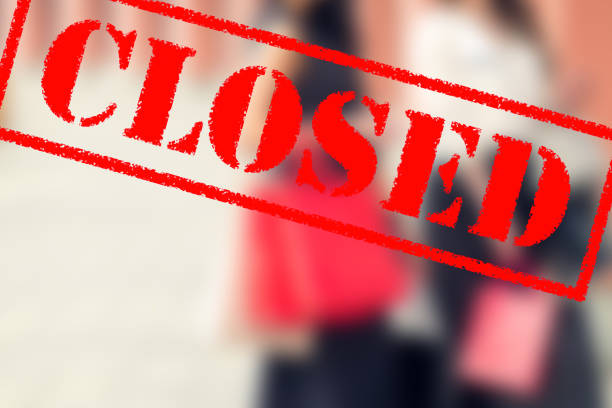 istock Word CLOSED in shopping mall. 1222230561