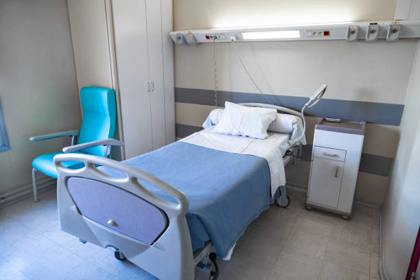 istock Hospital room 1222276055