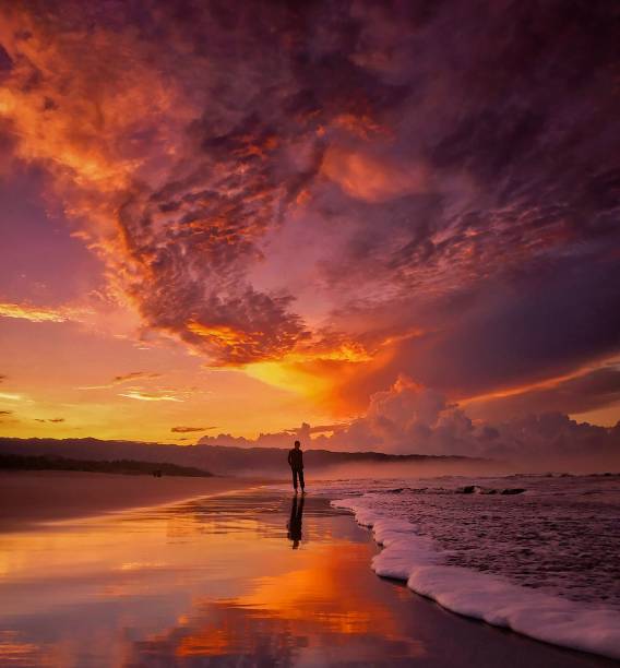istock Beautifull sunrise 1222297685