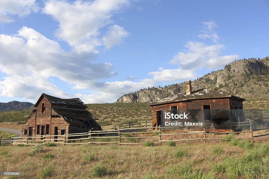 Histórico Haynes Ranch edificios, Osoyoos, Columbia Británica. - Foto de stock de Abandonado libre de derechos