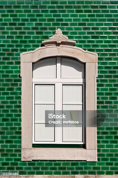 Tradicional De Ventana Foto de stock y más banco de imágenes de Aire libre - Aire libre, Arquitectura, Arquitectura exterior