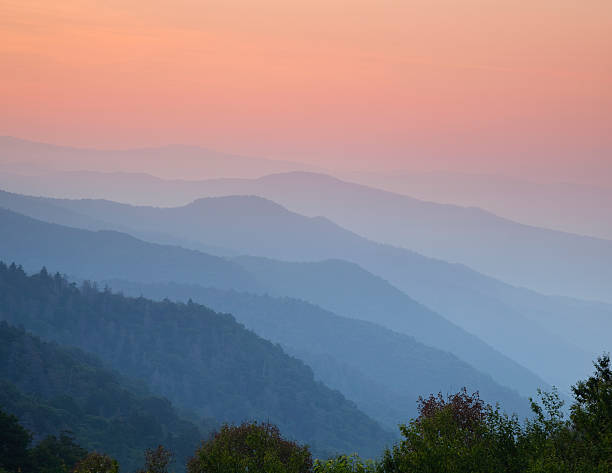 istock Smoky Mountain Sunrise 122238805