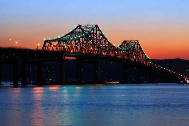 istock The sun sets on the Old Tappan Zee Bridge 1222480226