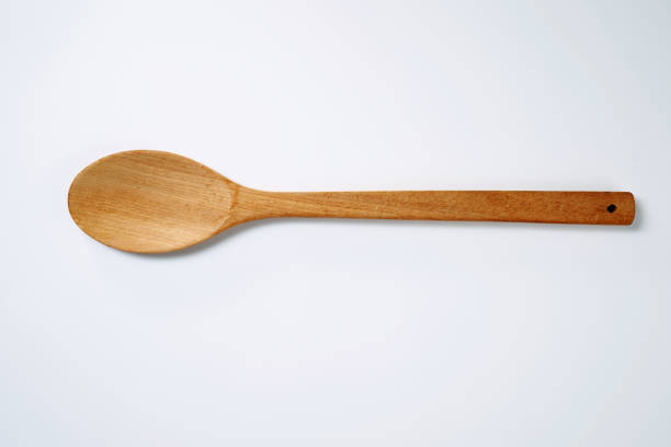 colher de madeira - cooking kitchen utensil wood isolated - fotografias e filmes do acervo