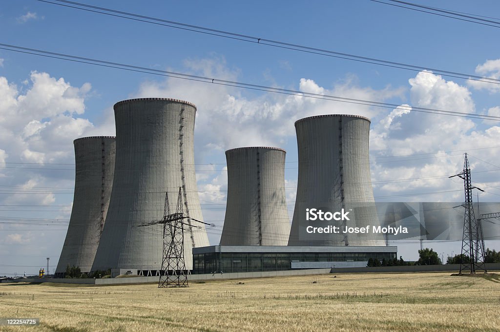 Nuclear power station - Lizenzfrei Atomkraftwerk Stock-Foto