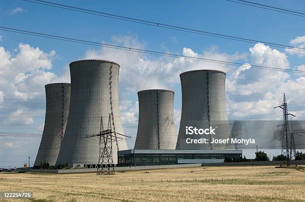 Атомная Электростанция — стоковые фотографии и другие картинки Атомная электростанция - Атомная электростанция, Прогресс, Чехия