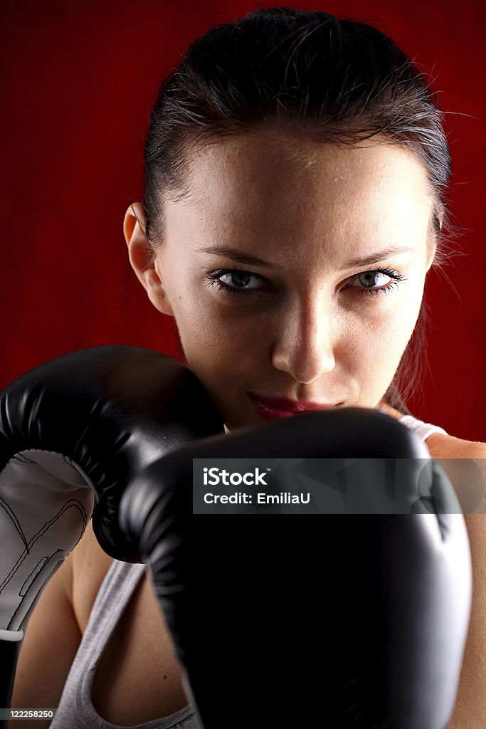 Молодая женщина, Бокс - Стоковые фото Boxing - Women's роялти-фри