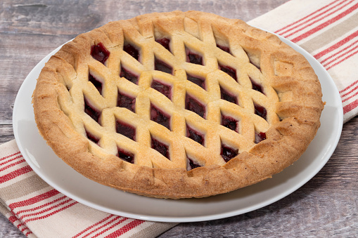 Cherry pie with a lattice pattern crust