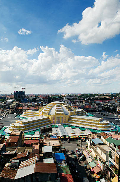 istock psar thmei central market in phnom penh cambodia 122260255