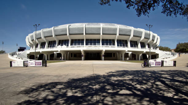 pete maravich assembly center, baton rouge - lsu photos et images de collection