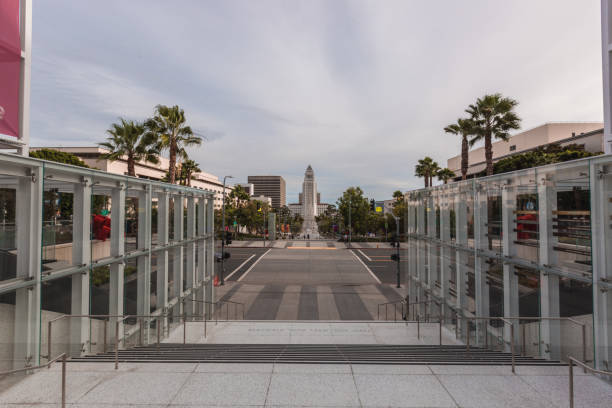 downtown los angeles cityscape - los angeles city hall imagens e fotografias de stock