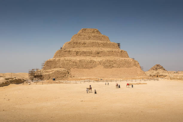 step pyramid of djoser - the step pyramid of zoser imagens e fotografias de stock