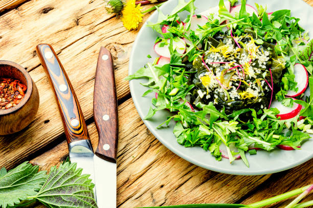 istock Salad with seaweed and herbs 1222721788