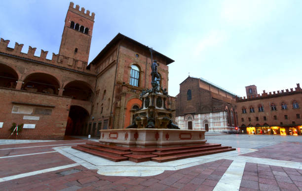 istock A panoramic view of main square - bologna, italy 1222774757