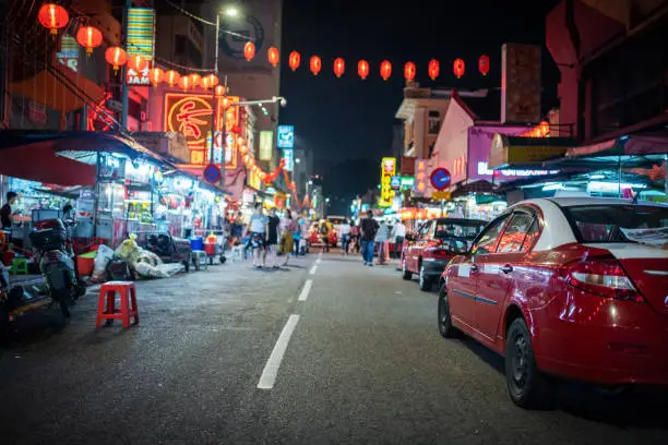 Kuala Lumpur: Streetview into Chinatown at night.