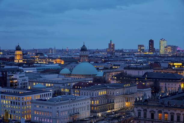 berlino, germania - berlin germany brandenburg gate night germany foto e immagini stock