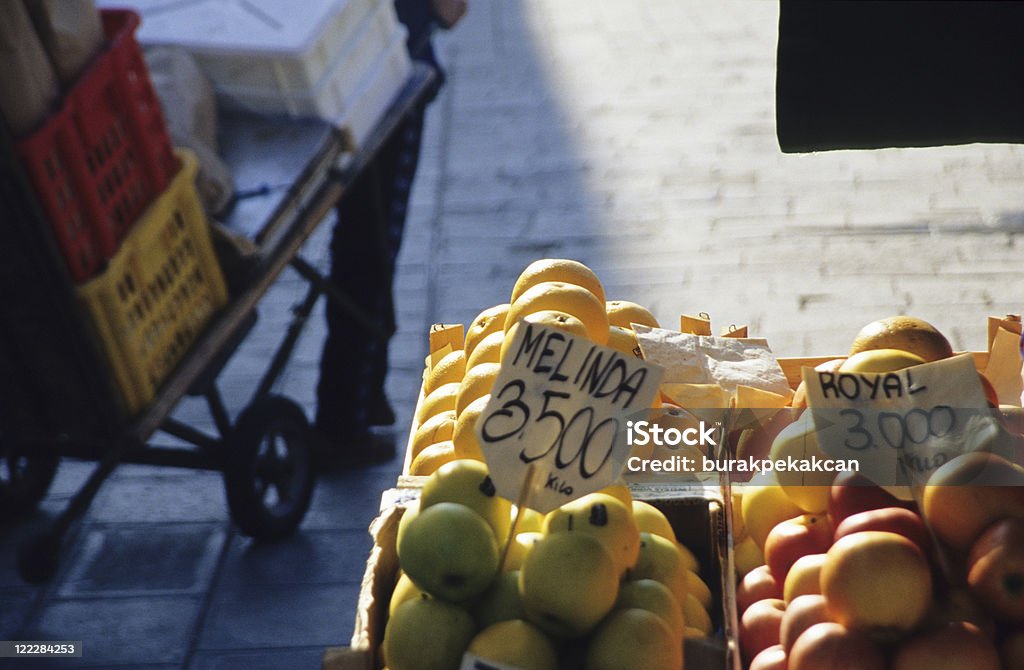 Frutas em uma Banca de Mercado, Itália - Royalty-free A caminho Foto de stock