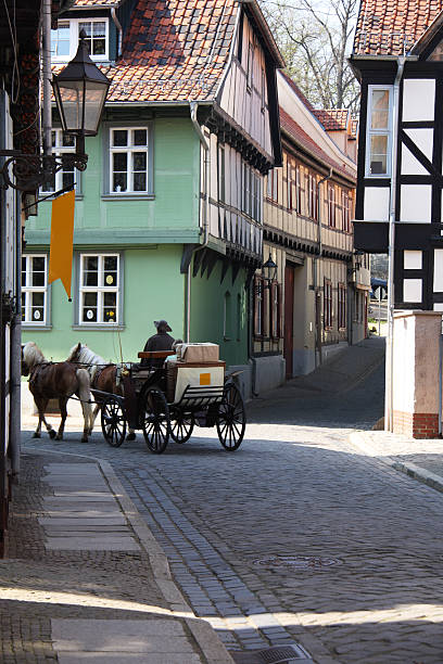 Fachwerkhäusern und Pferdekutsche – Foto