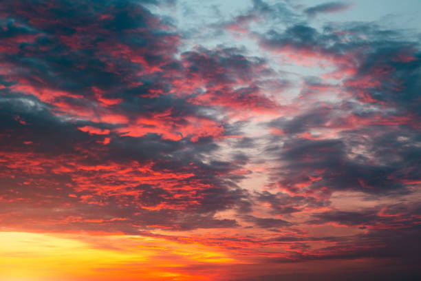 istock Purplish red, orange gradient sunset. Bright wallpaper 1222934778