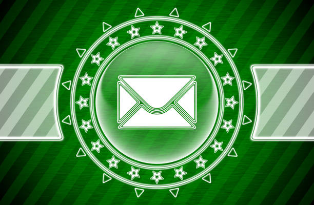 원 모양과 녹색 줄무늬 배경의 전자 메일 아이콘입니다. 그림. - internet equipment green e mail stock illustrations